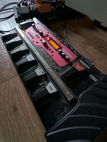 Boss RC-300 loop station