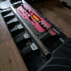 Boss RC-300 loop station