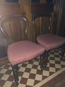ballon back chairs
