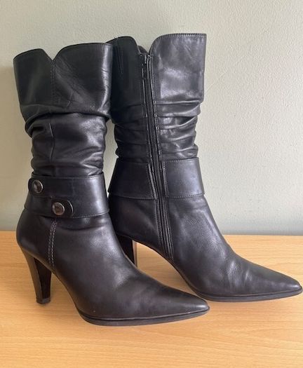 Marco Tozzi  Black leather boots-Softest Leather High Heels Size Uk 6 Eu 39.  Elegant.  In SUPER Condition.
