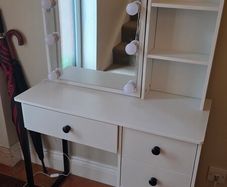 vanity table