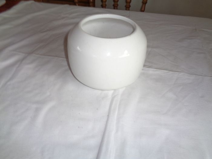 White Ceramic Pot for Sale