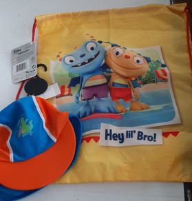 New sun cap and back pack tag attached