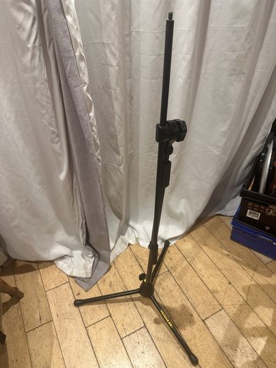 Hercules Microphone Stand