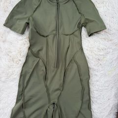 gym suit