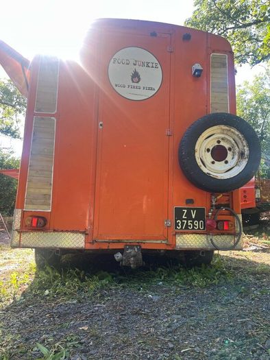 Food truck; Citroen hy wood fired pizza van