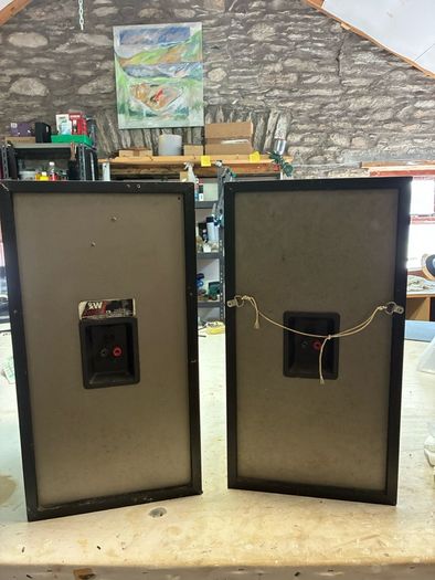 B&W DM110 Speakers