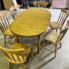 Extendable Dining table and 6 chairs