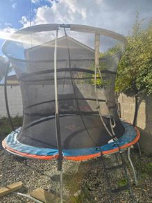 Trampoline