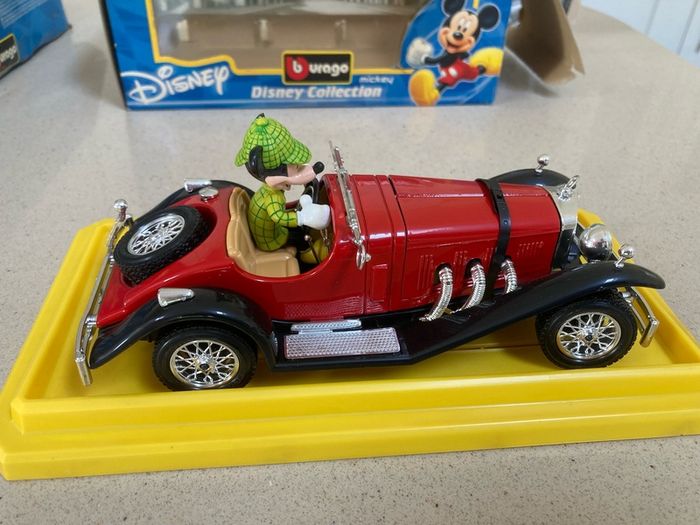 Disney Mickey Mouse Mercedes SSKL 1/24 Burago