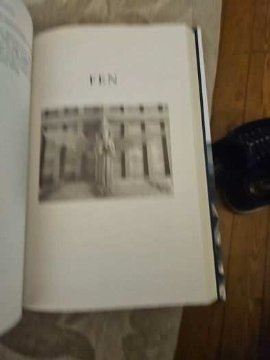 Steeple Chasing Around Britain By Church. By Peter Ross. First Edition Hardback With Dustjacket In Good Condition.  See Photos This Is A Vintage Edition Of The Rubaiyat Of Omar Khayyam, Likely Featuring Illustrations By Willy Pogany And Translated By Edwa