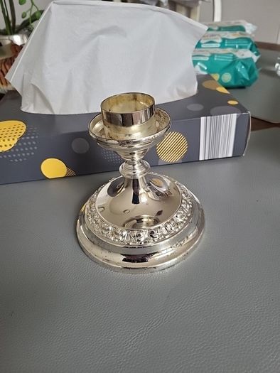 Candle holder
