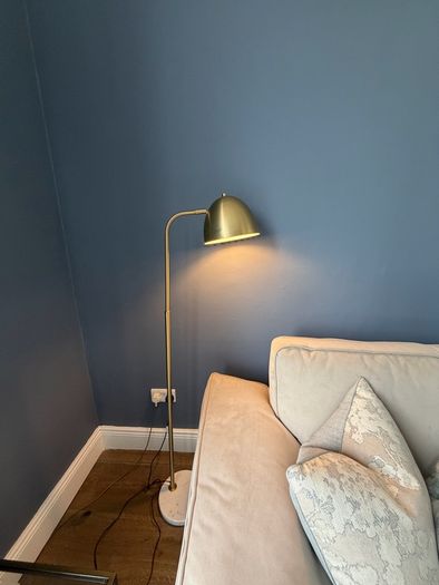 2 matching floor lamps
