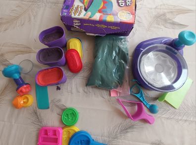 Kinetic Sand sets