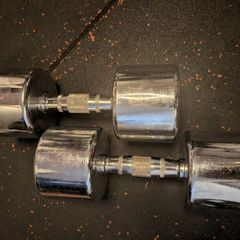 Pair of 20kg and 17.5kg dumbells