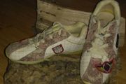 Trainers  Size 4
