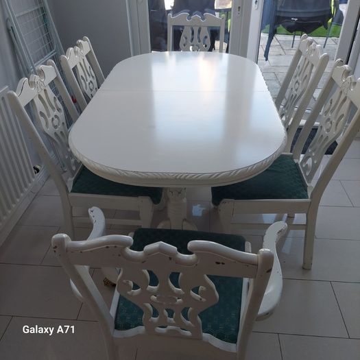 Dining Table & Chairs