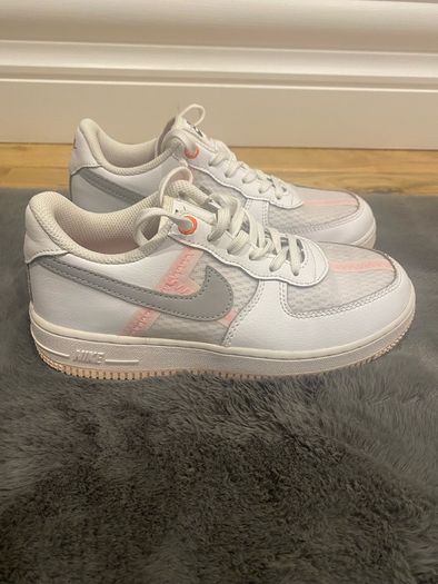 Air Force 1 low