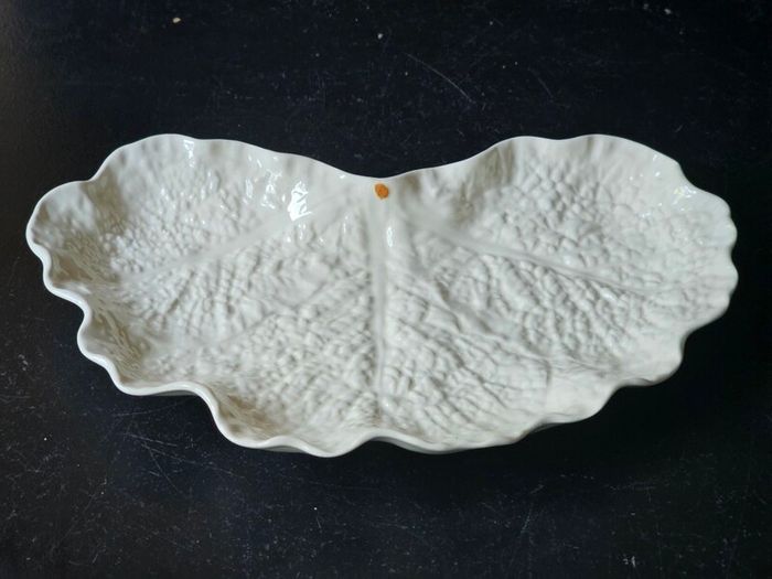 SPODE Bone China White Savoy Cabbage Crescent Plate