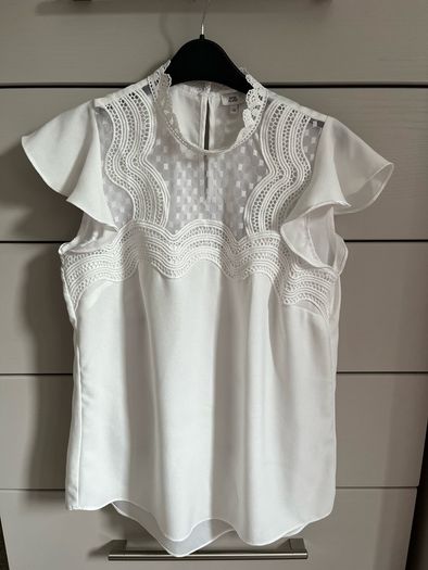 River Island, Oasis, Next, Savida, Miss Selfridges, Marc Angelo, Promod, Debenhams, Gelert, Carraig Donn, Dorothy Perkins Clothing