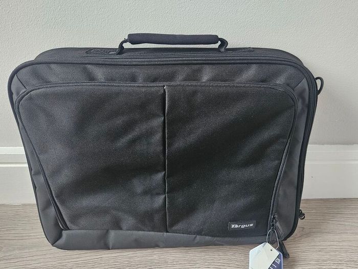 New Laptop bag 17.3 inch