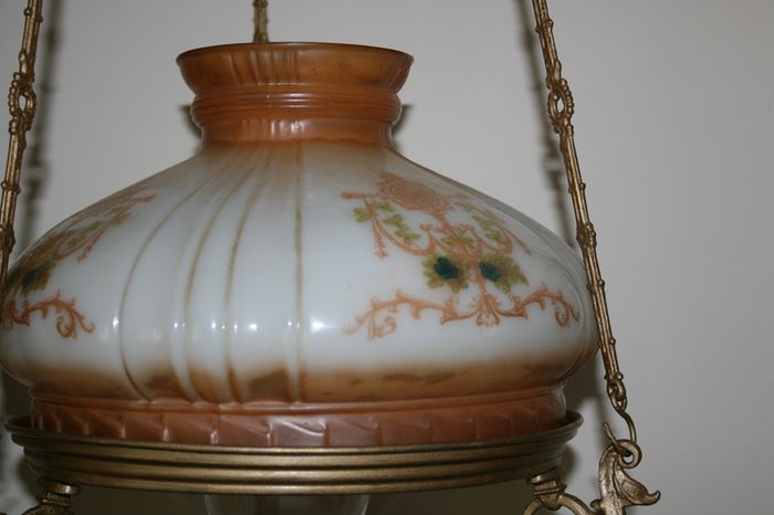 Antique Counter-Weighted  Parlor Oil Lamp