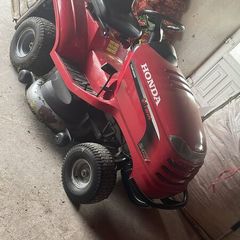 Honda ride on Lawnmower