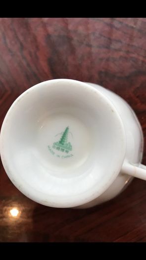 5 stamped china tea cups floral pattern and gold  guided cup