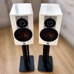DALI Rubicon 2 (White) + Stands