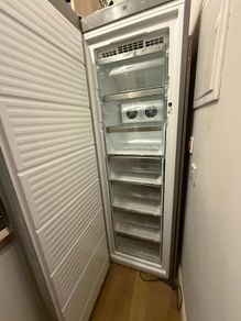 Whirlpool Upright Freezer Inox UW8 F2C XLSB UK 2