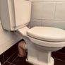 Bathroom Suite Image 4