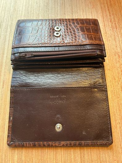 Brown Leather Crocodile Style Womens wallet