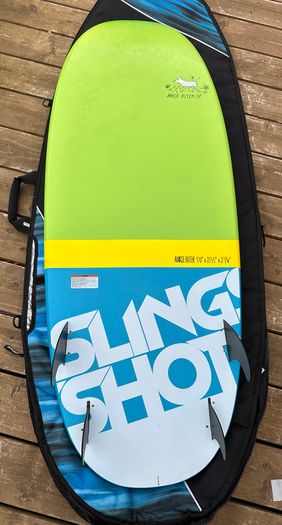 SLINGSHOT ANKLE BITER Wakesurfer 2015 with boardbag