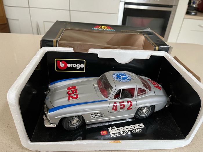Models Cars Lot 7 + 2 1/18 Burago Defects