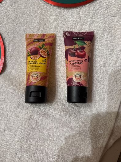 3 x Christmas Sheet Face Masks. 2 x Easy Peel Face Masks