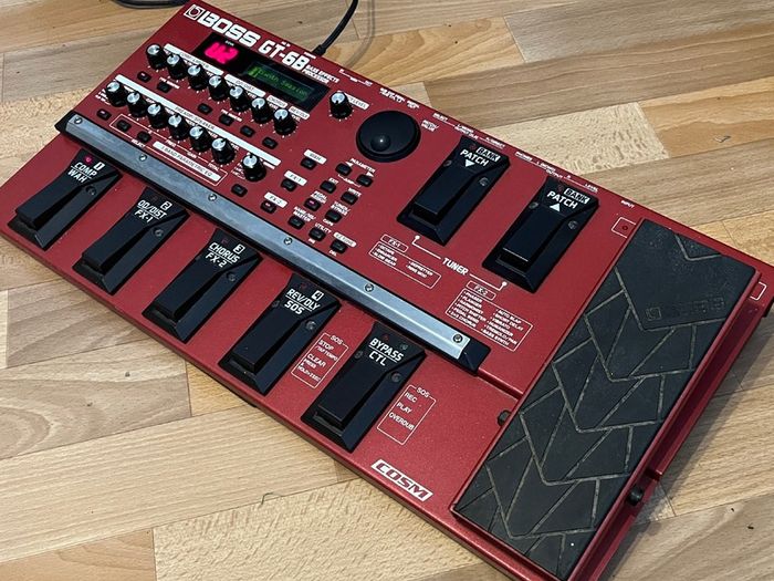 Boss GT-6B Bass Effects Processor