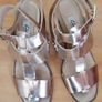 Ladies Clarks Sandals UK4 Image 2