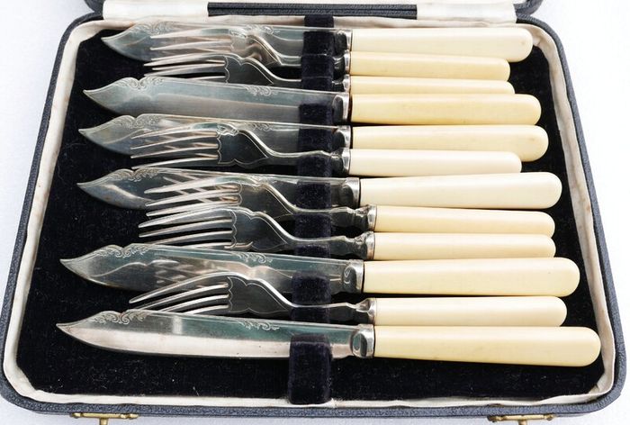 Vintage Sheffield Silver Plated Fish Flatware Serving Set in Original Box