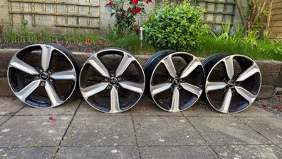 Audi alloys