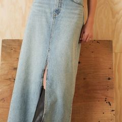 Maxi skirt-Levi's-size 32"-like NEW!