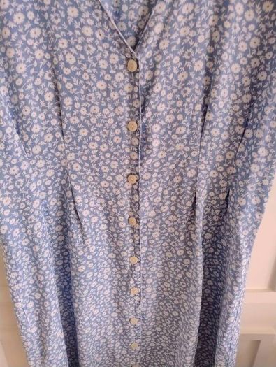 Ladies floral cotton button down dress UK size 14 in very good condition with no issues FREE STANDARD POSTAGE INCLUDED