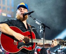Luke combs Sunday 19th