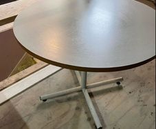 Round Table