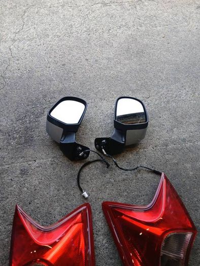 Nissan Note Tail lights and mirrors and spare wheel kit