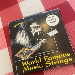 banjo strings