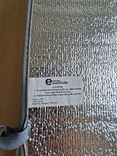Halfords Essential Medium Silver Windscreen Sunshade