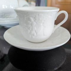Wedgwood Fine Bone China Teacups & Saucers