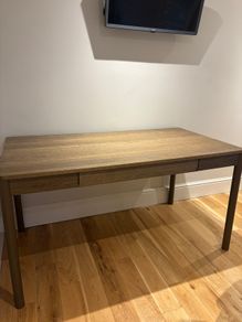 Desk - brown 140cm x 75cm
