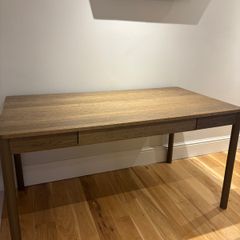 Desk - brown 140cm x 75cm