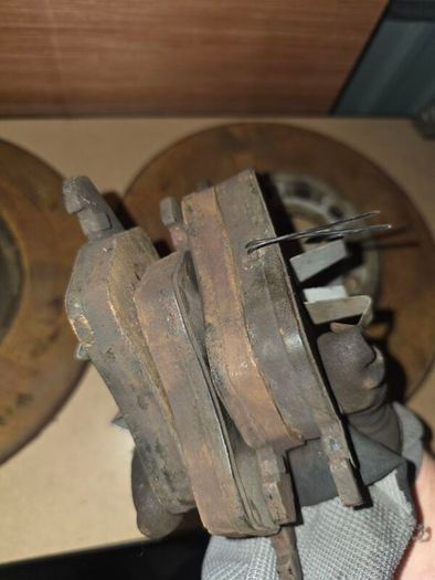 Passat Front Breaks